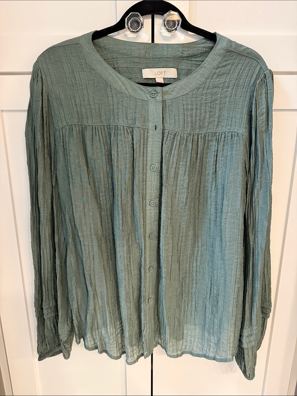 LOFT Sage Green Crinkle Button-Front Blouse